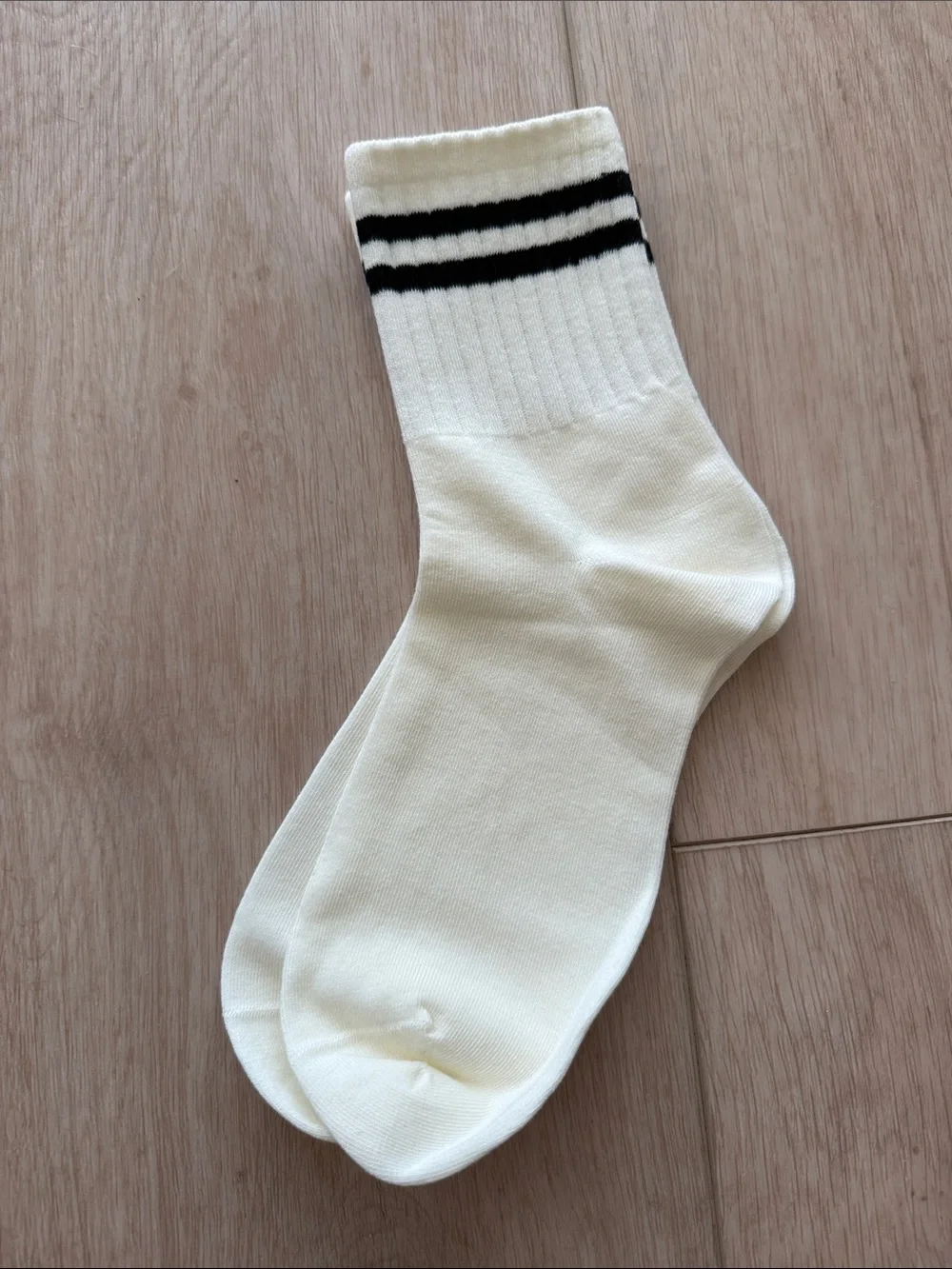 🆕 Retro 4-Pack Women’s Crew Socks in Brown, Tan, Cream and Taupe NWT